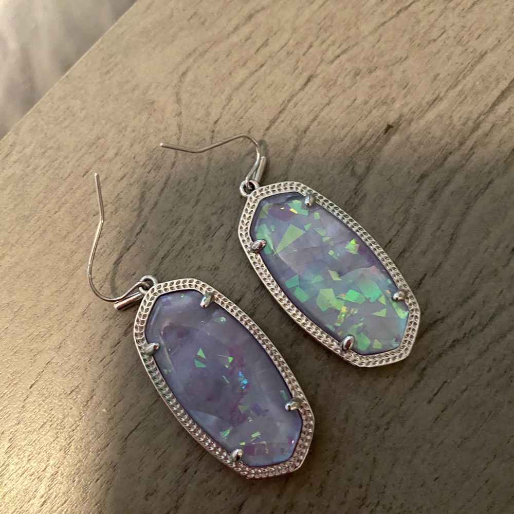 Kendra Scott Lavendar Elle earrings